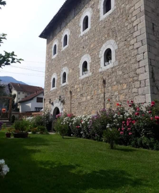 Stone Tower Hotell Plav Eksteriør bilde